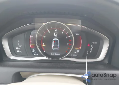 2016 Volvo Xc60 T5 Platinum из США, поврежденный, VIN YV4612RM3G2826717